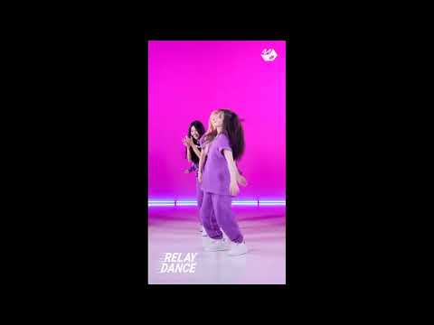 트월킹 추는 슈화 그것을 지켜보는 소연#shorts