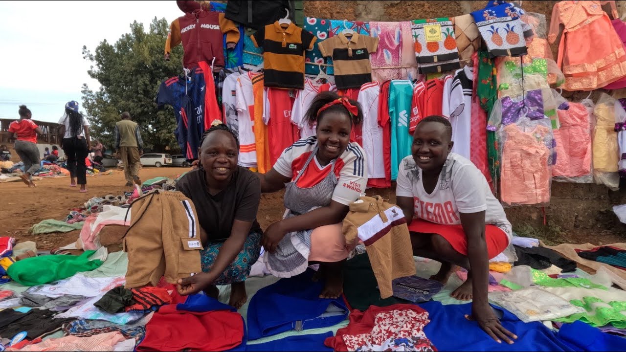 Mother in law and daughter in law shopping 🛒 together, in our local market 