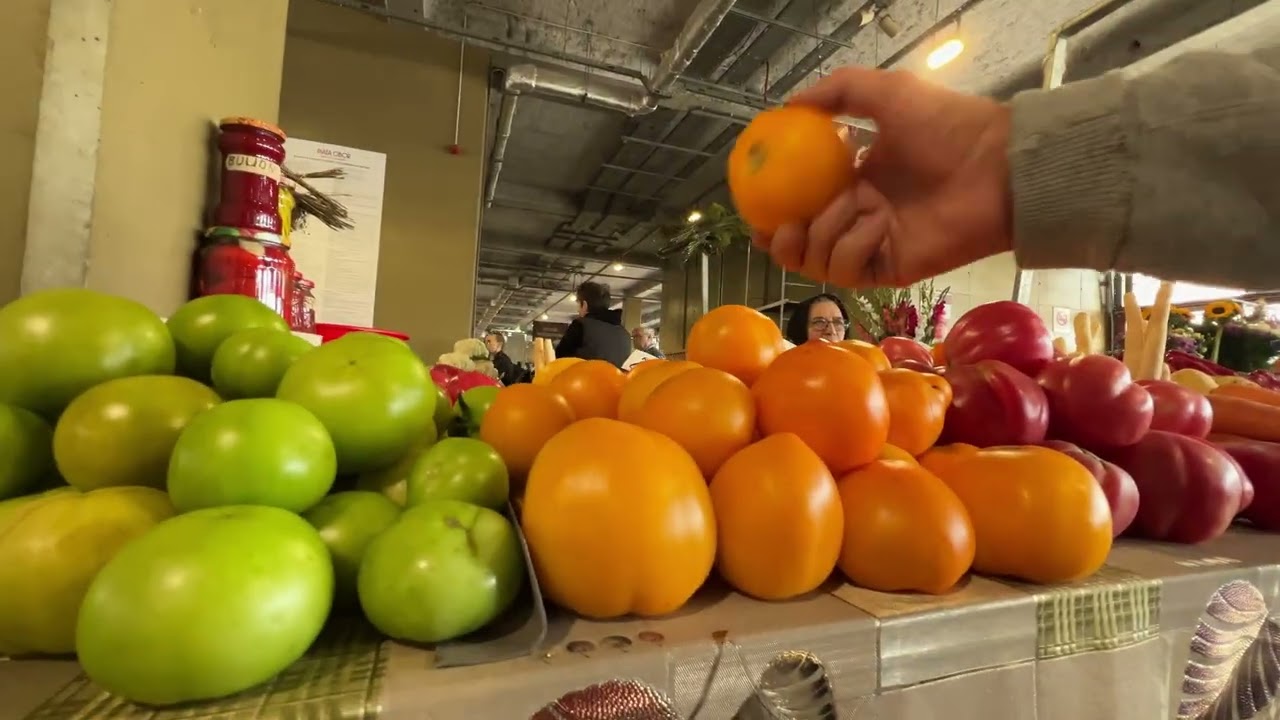 Piata Obor,25 sept.2025,Bucuresti-Romania-Europa,temp.16 grade C.