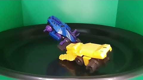 Fight☆124 - FORTRESS FIST vs FLASH FANG - Break Go Ga Wars Ultimate Battle!