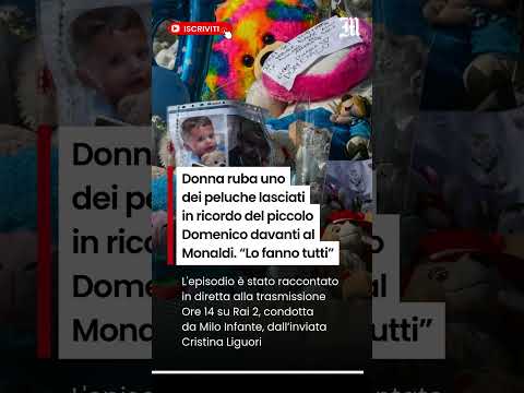 Domenico Caliendo, donna ruba uno dei peluche lasciati davanti al Monaldi in suo ricordo