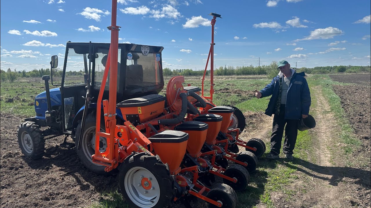 Нова вакуумна сівалка VESNA-4. Засіяли багато площі кукурудзи.