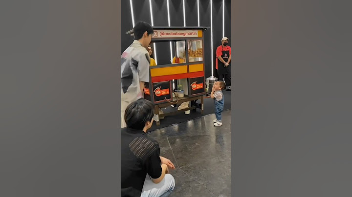 cipung : hyung bakso noh maukk, pentol?👟☝😂 #cipung #rayanza #doyoung #jaehyun #jungwoo #rans #nct