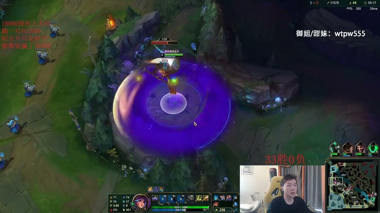 Con nai vàng ngơ ngác trong tay Sally không còn thích ăn cỏ nữa