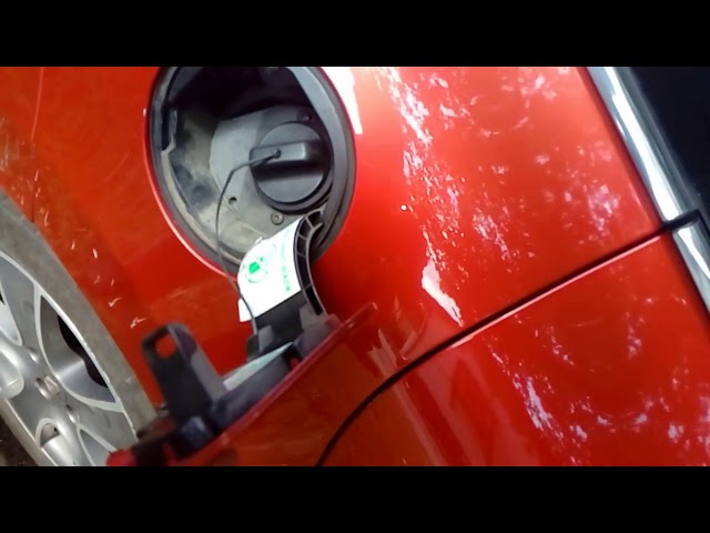 Renault Twingo III mk3 fuel flap fuel lid flap tank flap fuel cover 2014