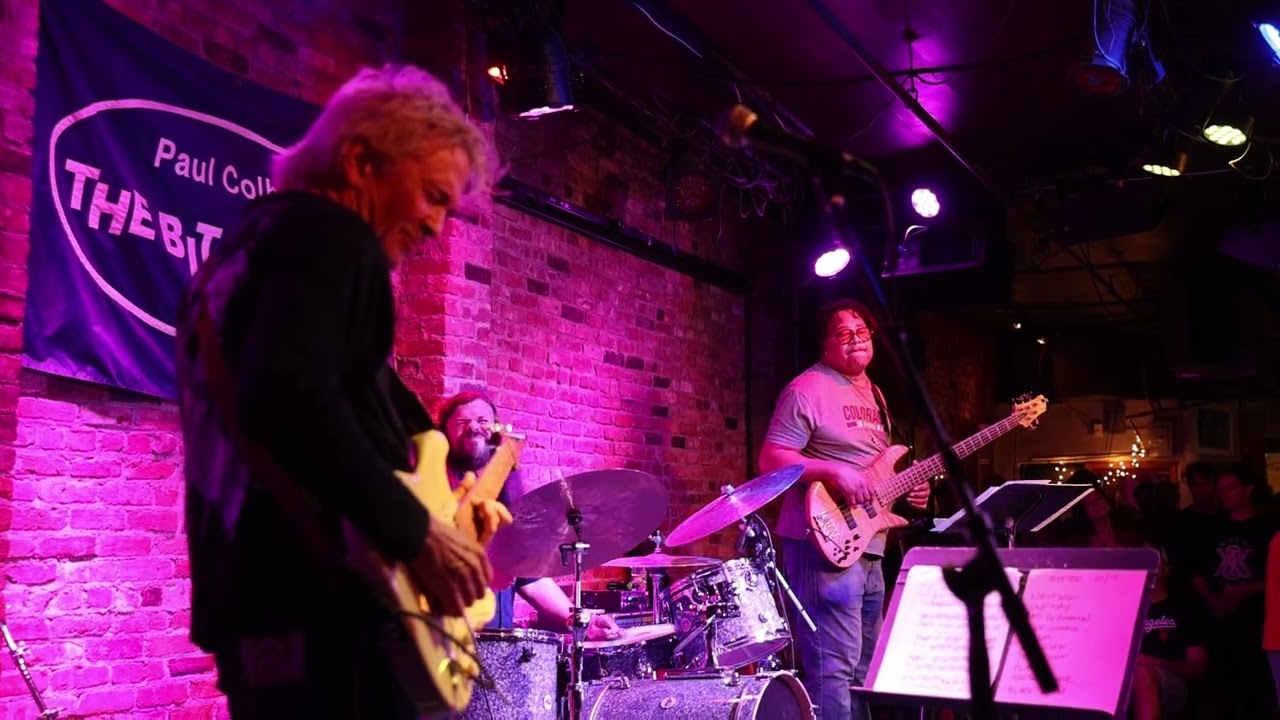 Уэйн Кранц, 7 октября, The Bitter End, Нью-Йорк, Джош Дион — ударные, Джеймс Дженус — бас