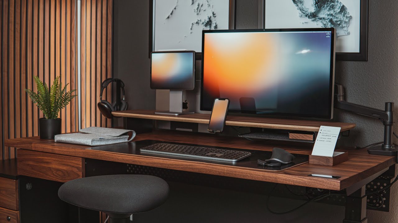 Envision a Perfect Desk: High-Performance Desk Accessories