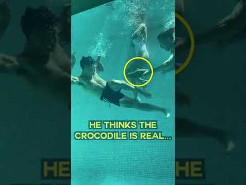 UNDERWATER PRANK!!  - #Shorts - UNDERWATER PRANK!!  - #Shorts