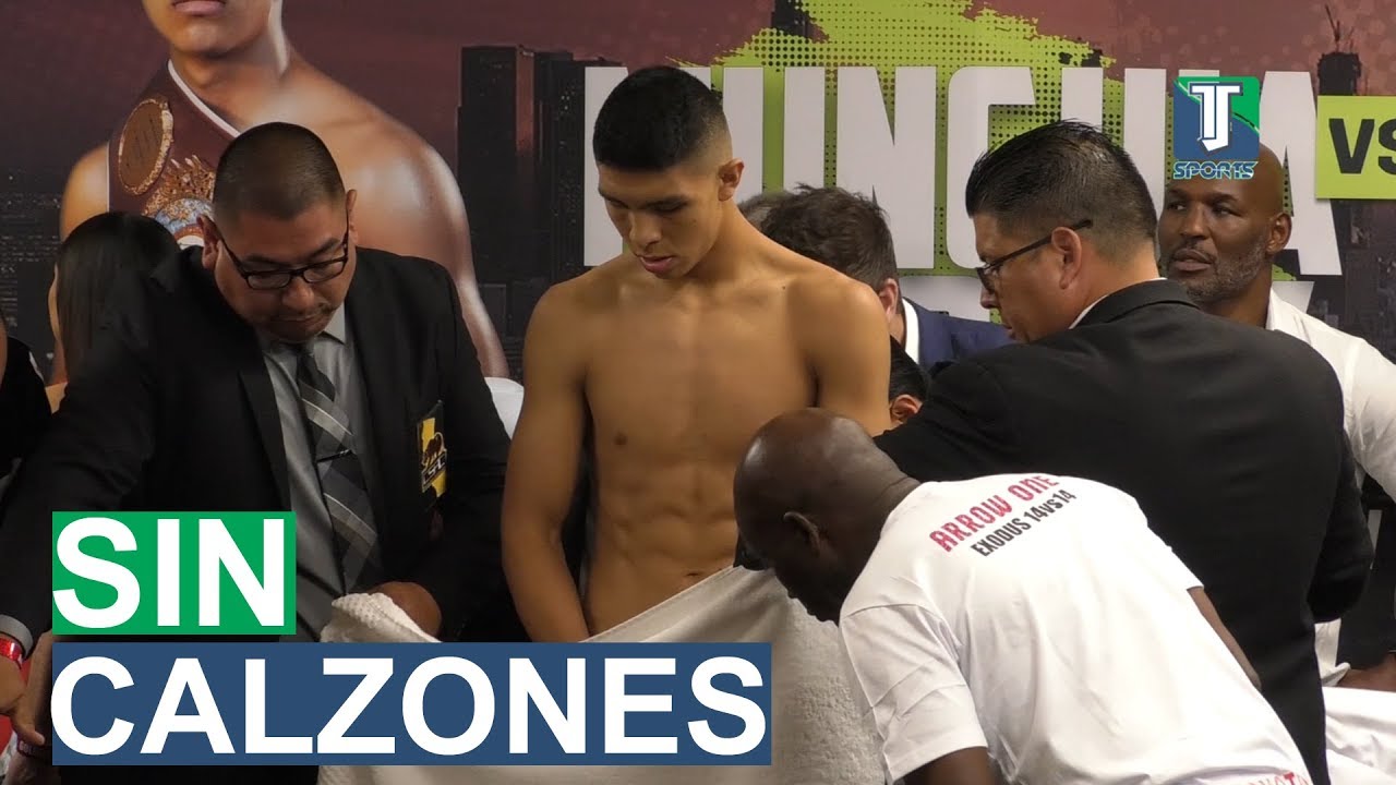 Jaime Munguía tuvo que quitarse la ropa interior para dar el peso