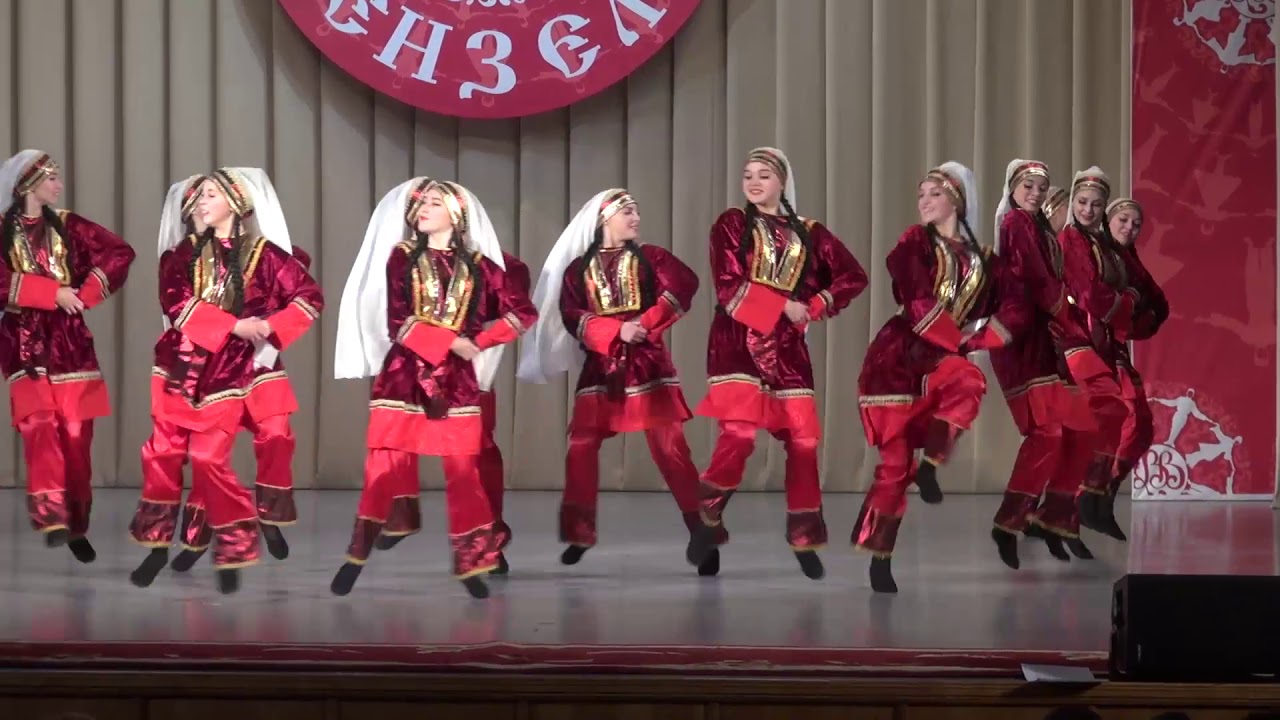 Аварский танец