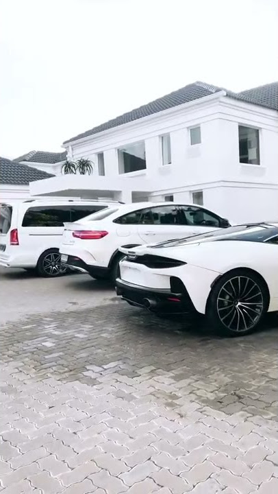 Download lagu Cassper Nyovest Luxury Lifestyle💰💰💰