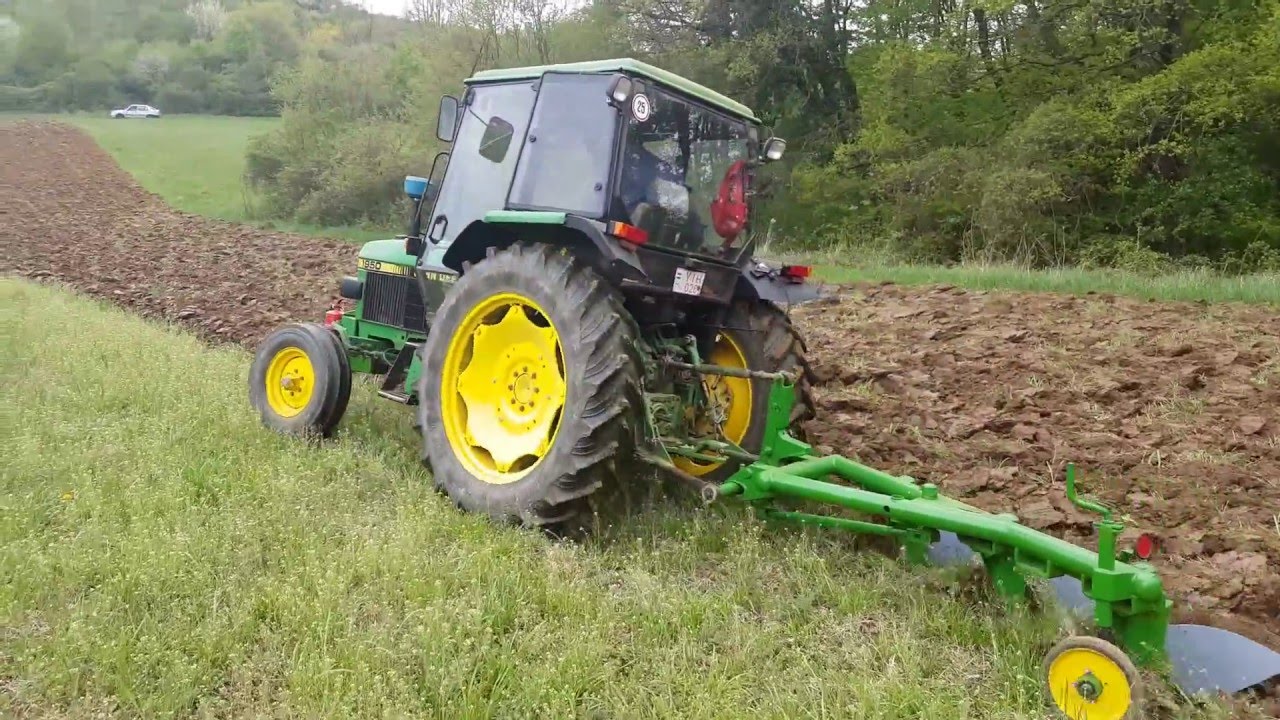 2016 tavaszi szántás John Deere 1950