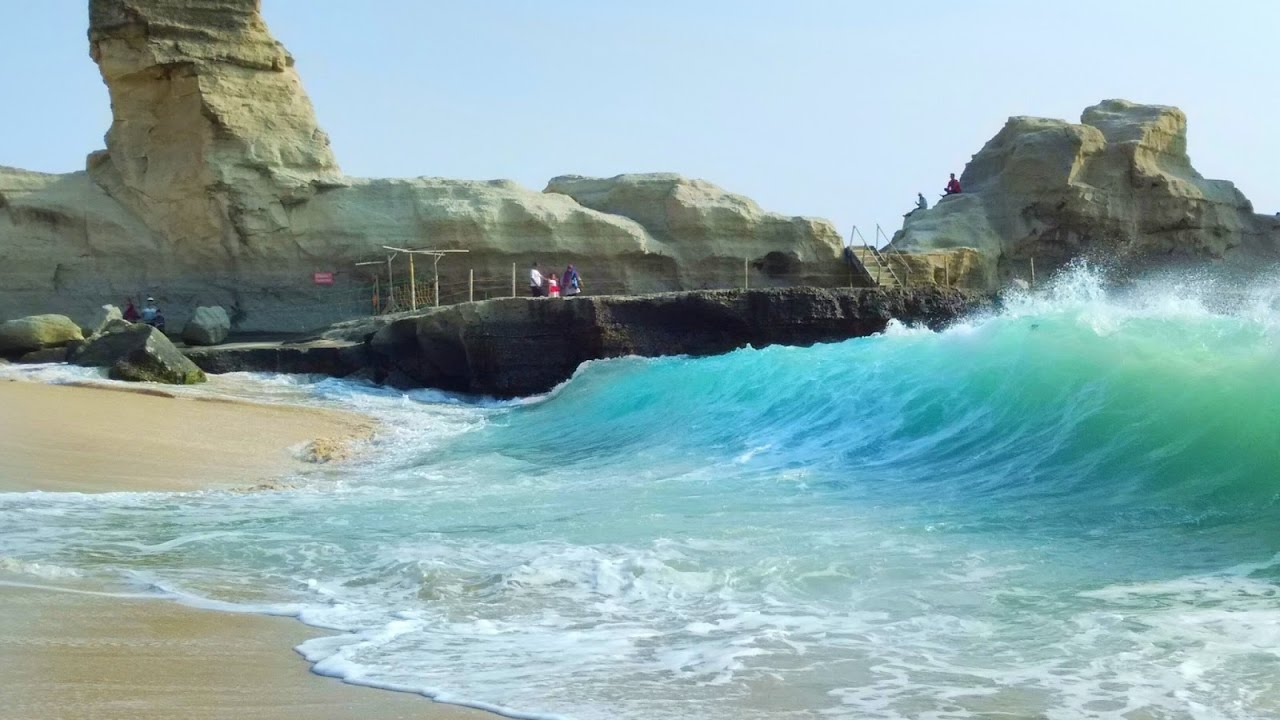 Wisata Pantai Klayar Pacitan