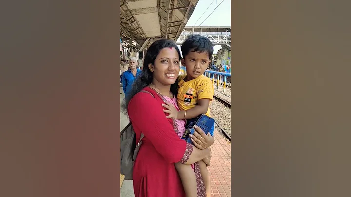 Tom 🍓 Jerry (Rithvi & Family) 🎈🤣 Waiting for Vande Bharat Express - DayDayNews