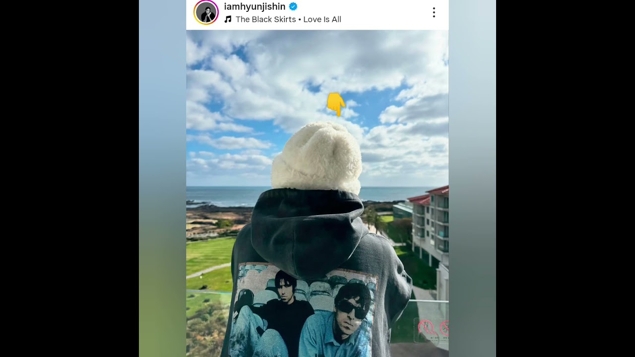 Jungkook is dating model shin hyunji.