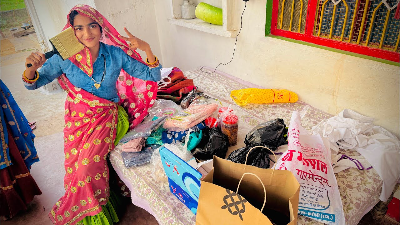 ये रही shopping 🛍️ और makeup के लिए ब्रूस 😅