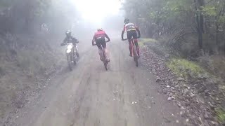 BAJANDO CON NIEBLA Y DESCUBRIENDO UNA TRIALERA NUEVA PARA NOSTR@S.