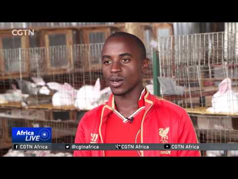 Ugandan farmers cash