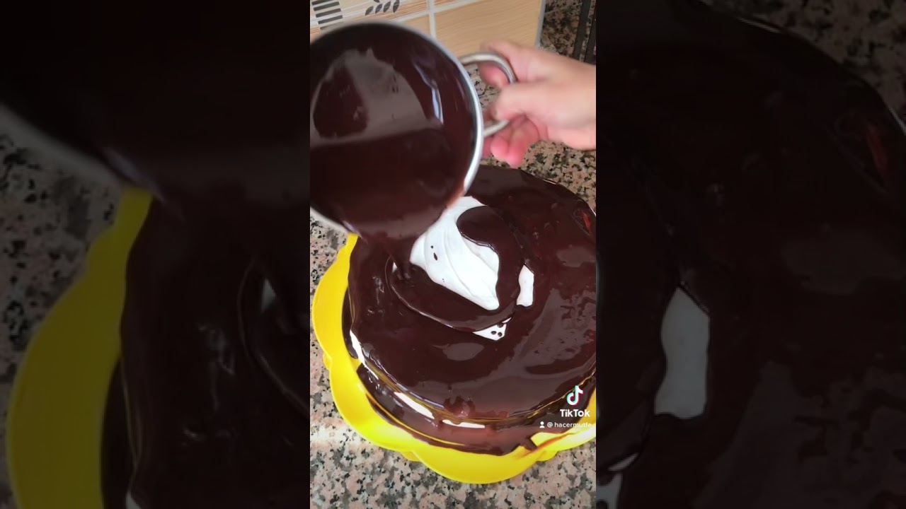 Yapılışı değişik ve  kolay yaş pasta tarifi