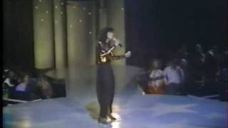 Marilyn McCoo sings Aquarius on Solid Gold