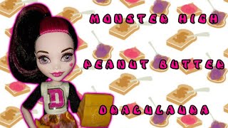 Monster High / School Sprit / Peanut Butter Draculaura / Doll Review