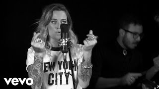 Video thumbnail of "Gin Wigmore - VEVO Originals Performance: Written In The Water (Official Video)"