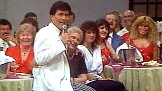 'SANDRO' le canta a TITA SOLDAN 'ROSA ROSA' (MIGUEL A. CHERUTTI) GRANDES VALORES DEL TANGO - 1987 by Pablo Canteiro 918 views 1 year ago 2 minutes, 24 seconds