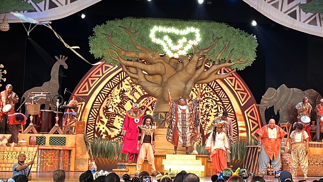 FIRST PERFORMANCE - Tale of the Lion King | Fantasyland Theatre Disneyland