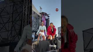 Zee Nxumalo performing “Rayo Lako” live at Homecoming Africa #theyanosupdates