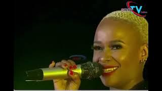 Linnah Azivyo perform Yalaiti Na Mh. Naibu Waziri Mwana Fa Kwenye Tunzo Za BMT 2022