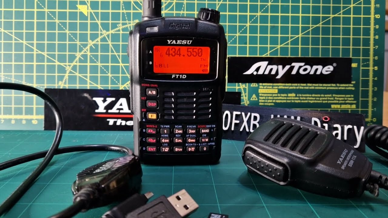YAESU FT1D SPEAKER MIC, SCU19, SD CARD INSTALL - YouTube