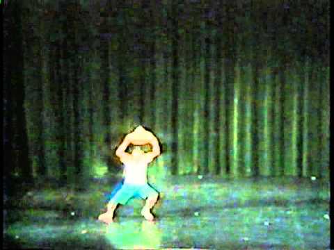 1989青訪臨行公演_09稻草人 - YouTube Music