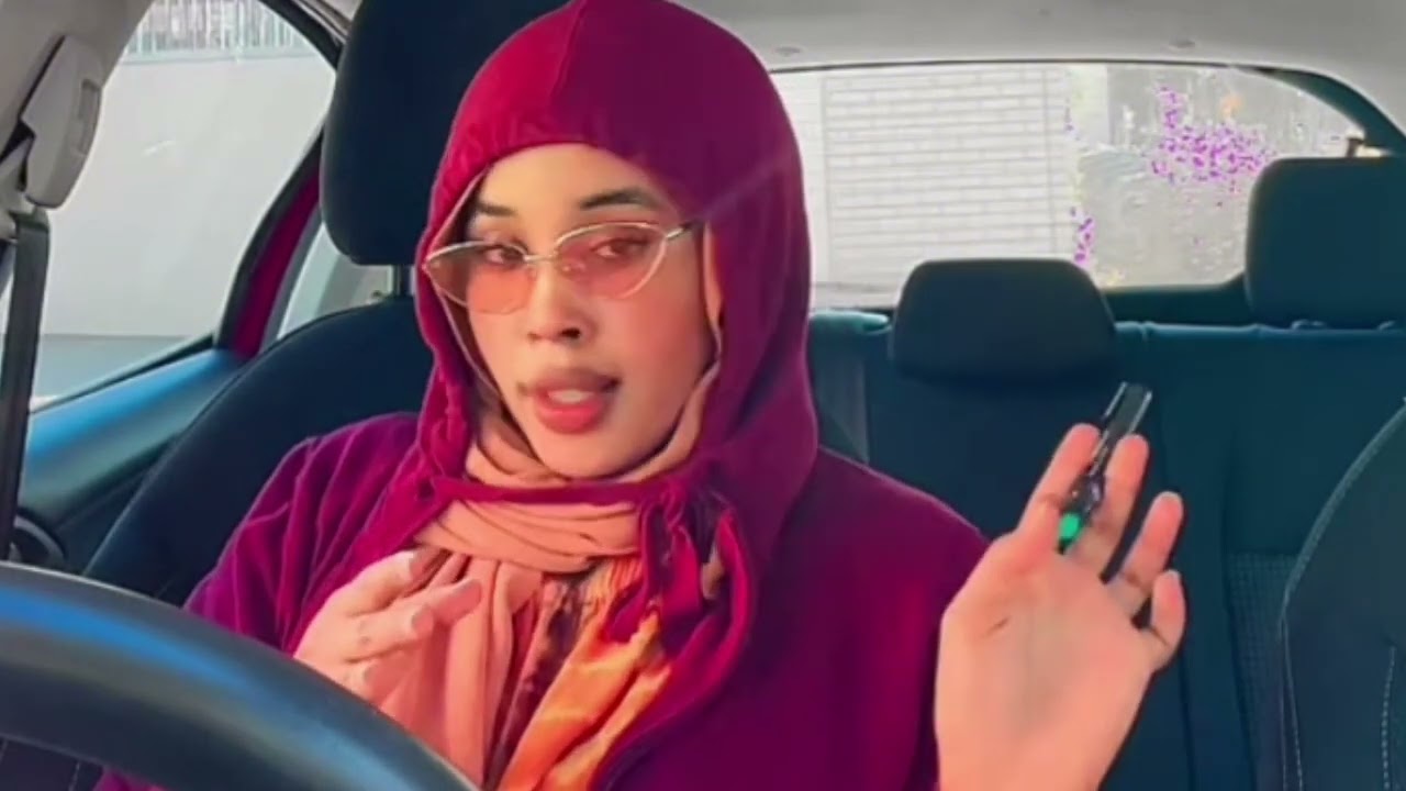 DEG DEG FARTA XAAJI OO KA SHEEKEYSEY NIN SAAXIIBADEEDA KU KHIYAAMEY QISO CAJIIB AH