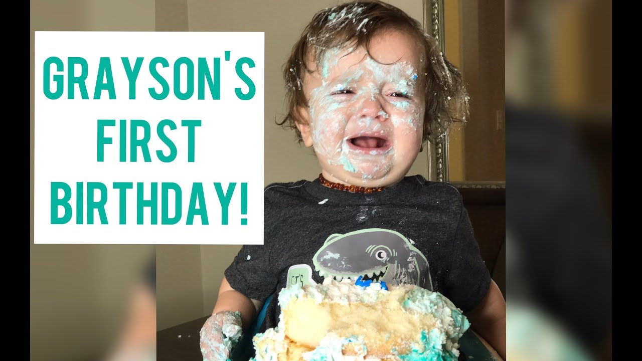Mini Mama presents Grayson's 1 year Birthday Smash Cake - August 1, 2017
