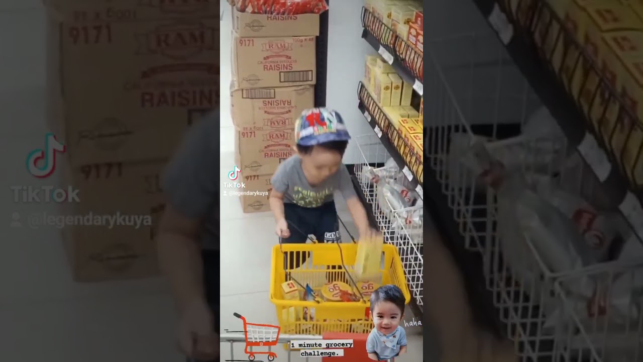1 minute grocery challenge 😂 #grocerychallenge #shorts #youtubeshorts #shortsvideo