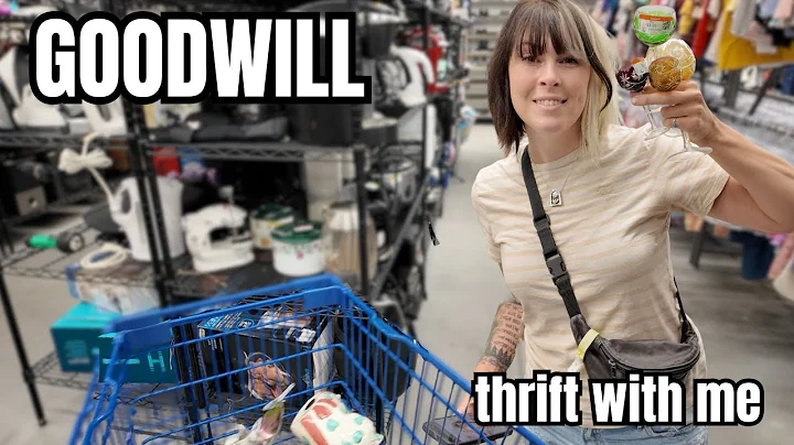 From Meh to Money! They Wheeled Out The Fresh Goodwill Carts | Thrift With Me | Niknax Reselling