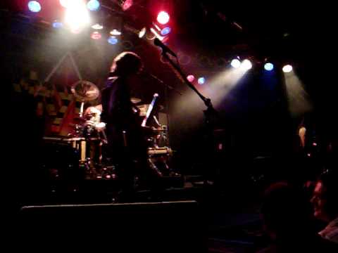 STRYPER STOPS SHOW!!! 10-12-2009 - With Tim Gaines...