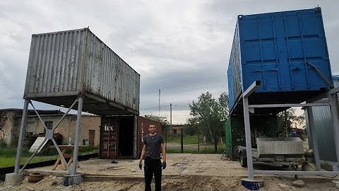 Гараж из контейнеров, расставил все как надо