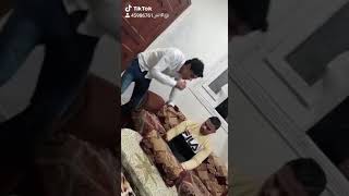 عجبي علي ناس بتلمع جزم اشرف من ناس