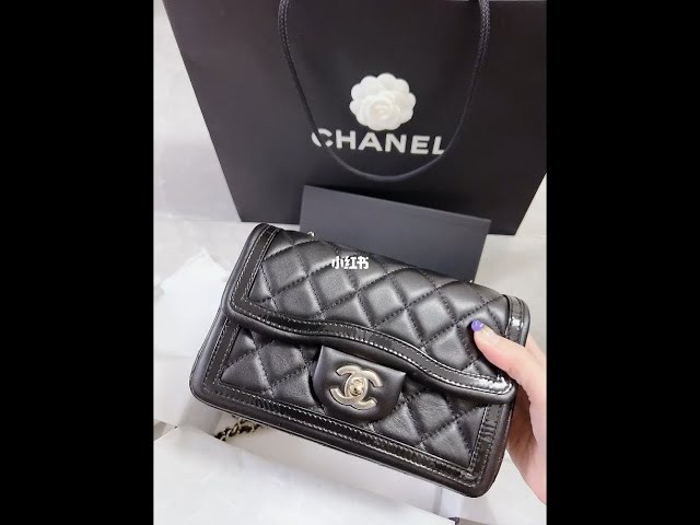 23B Black Lambskin Quilted O Phone Holder with Chain