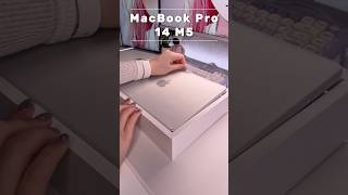 MacBook Pro 14 M5🤍  #рабочееместо #desksetup #gamingsetup #setup #macbookpro