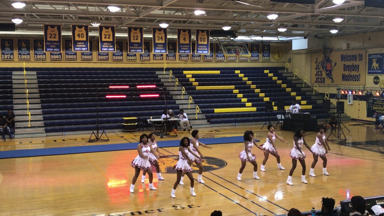 71st cheerleaders QUEEN CITY