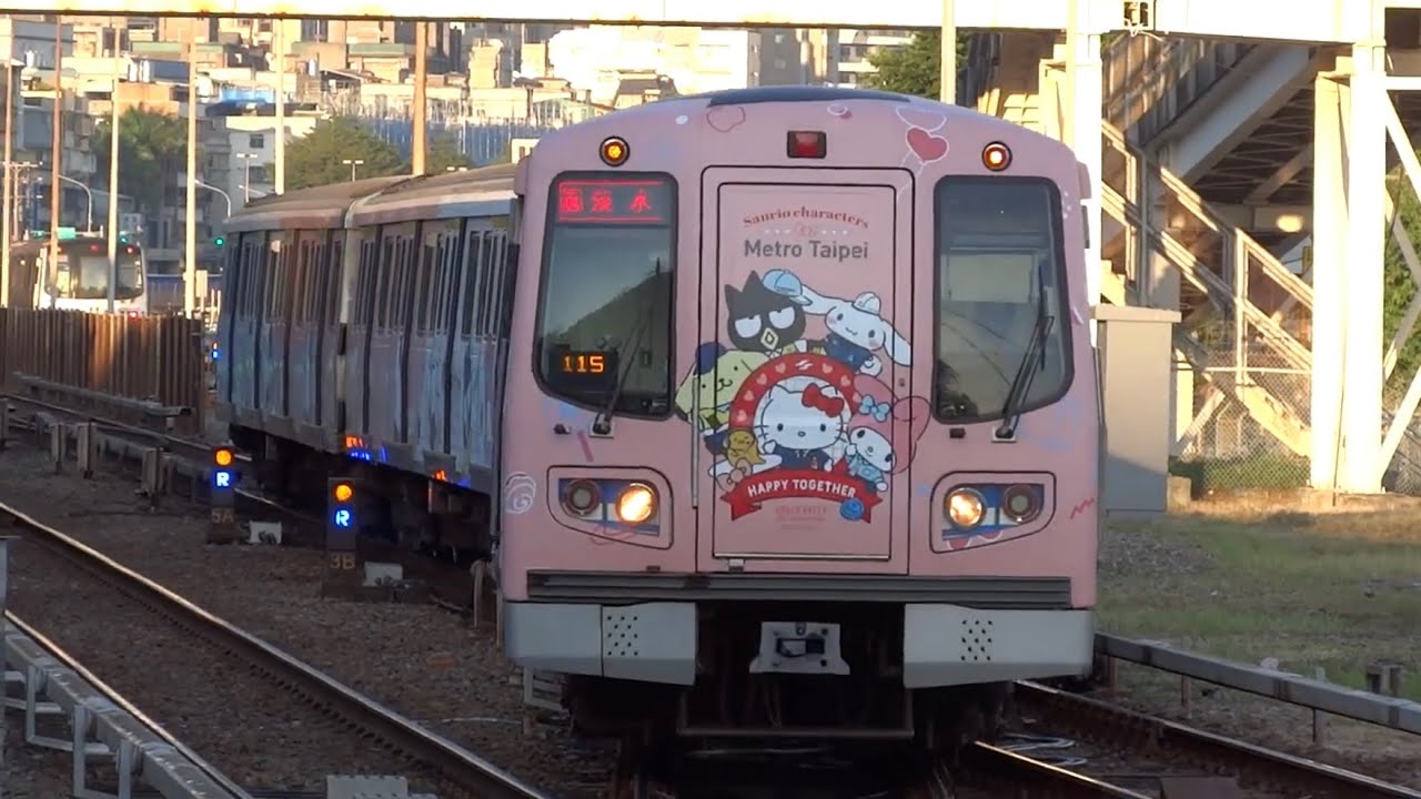 C381 【2023·相機未上傳影像】台北捷運C381型進入忠義站-2023/11/5(Hello Kitty 50週年聯名彩繪) - YouTube