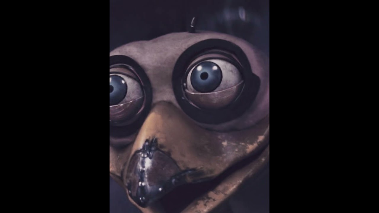 A man encounters strange things on his first day at work 