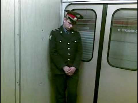 Стой поспать. Курсанты полиции в метро.