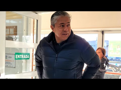 El gobernador electoral Rolando Figueroa visito el hospital zonal de Cutral Co y Plaza Huincul.