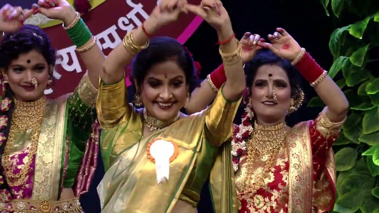 जेष्ठ नृत्यांगणा राजश्री नगरकर यांनी लावणी नृत्य स्पर्धेवेळी सादर केलेल्या विशेष लावण्या..