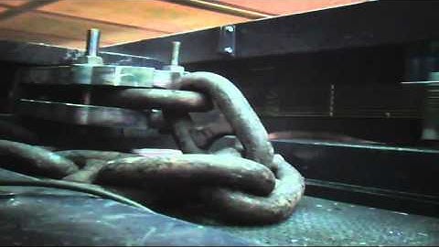 Break load test of 90 mm Anchor Chain