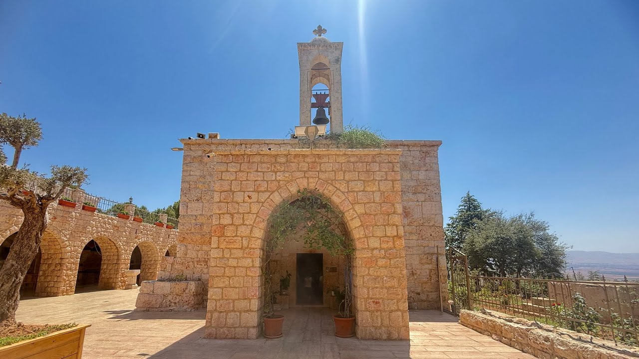 كنيسة سيّدة بشوات - منطقة دير الأحمر