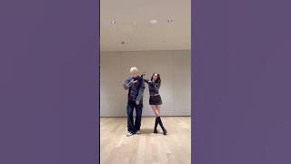 Velvet trigger with ​⁠@TXT_bighit #HUENINGKAI #I_MET_U #LEA #아이멧유 #리아 #VELVET_TRIGGER